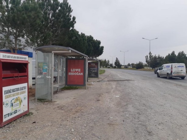Foto - KKTC sokaklarında 'Stop Erdoğan'a karşı "Love Erdoğan" afişleri