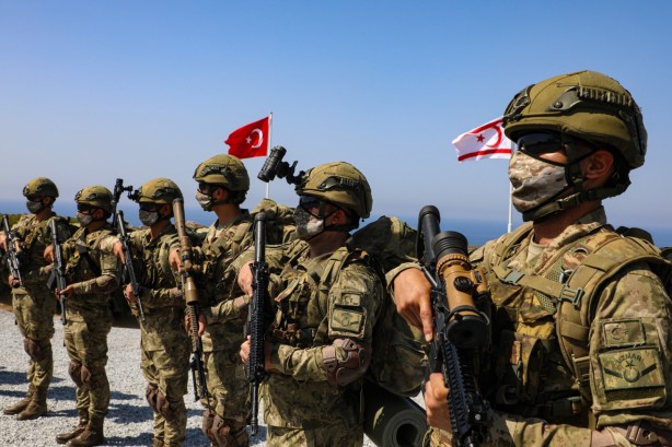 Foto - KKTC'de 'Akdeniz Fırtınası' esti