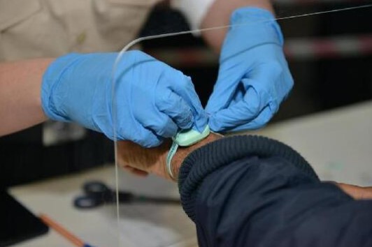 Foto - KKTC’de bileklikle karantina takip uygulaması başladı