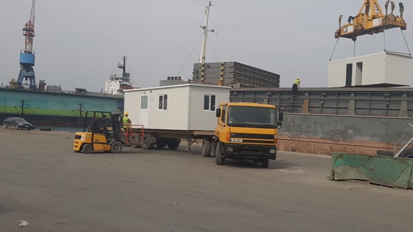 Foto - KKTC'den deprem bölgelerine 40 prefabrik ev