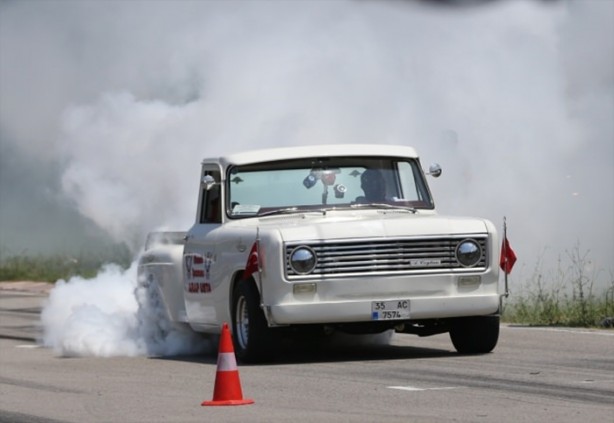 Foto - Klasik otomobiller göz dolduruyor!