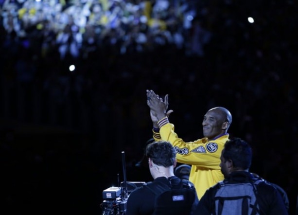 Foto - Kobe Bryant kariyerini noktaladı