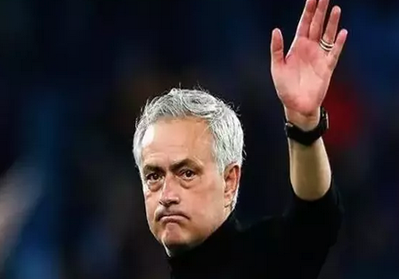 Koç resmen çıldırdı! Beklenmedik kararı duyurdular bile: Taraftarlar resmen şoktalar…