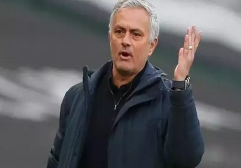 Foto - Koç resmen çıldırdı! Beklenmedik kararı duyurdular bile: Taraftarlar resmen şoktalar…