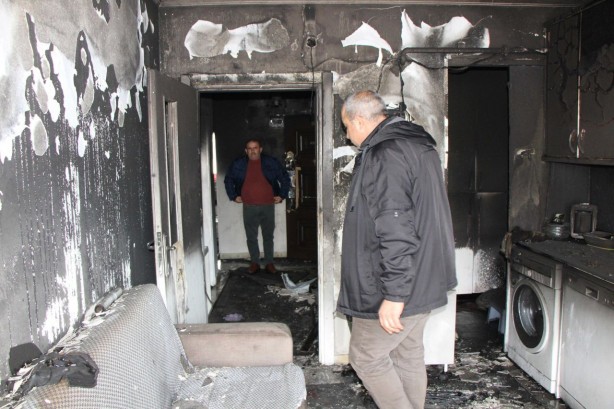 Foto - Koca daire tamamen küle döndü, yanmayan tek şey o oldu! Ateistler hadi bunu da açıklayın bakalım