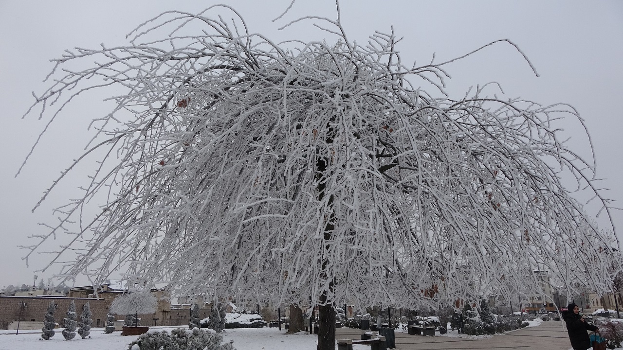 Foto - Koca kent buz kesti! O ilimizden masalsı manzaralar