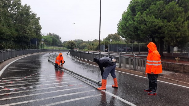 Foto - Koca ülkeyi sel aldı! Binden fazla kişi evlerinden tahliye edildi