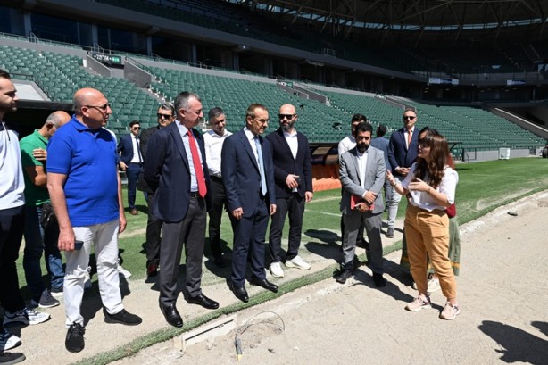 Foto - Kocaeli Stadyumu hibrit çimle kaplanıyor