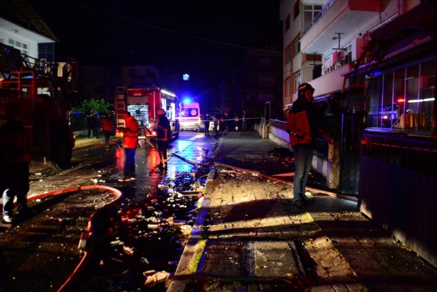 Foto - Kocaeli Valisi Seddar Yavuz'dan patlama açıklaması!