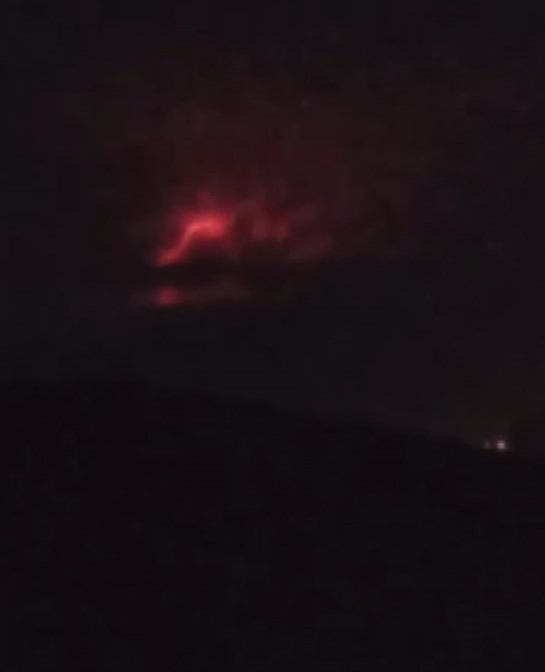 Kocaeli'de elektrik fırtınası geceyi aydınlattı