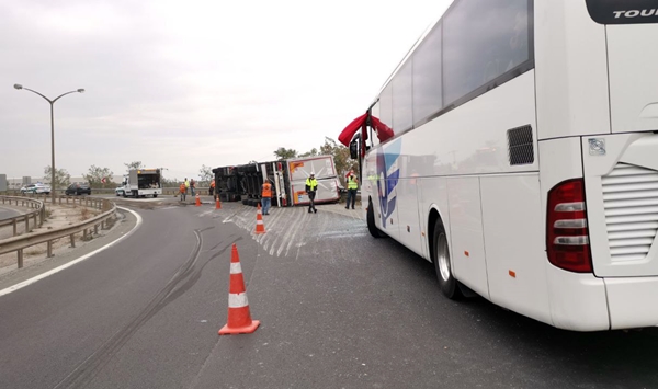 Foto - Kocaeli'de feci kaza: Yaralılar var