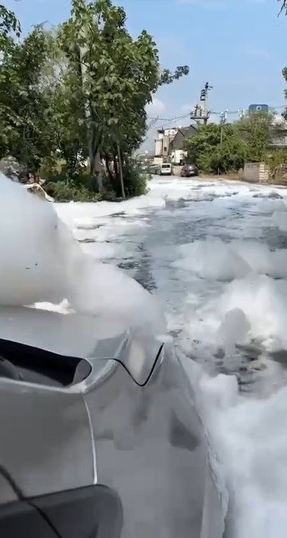 Foto - Kocaeli'de hayrete düşüren görüntü! Nedenini kimse bilmiyor