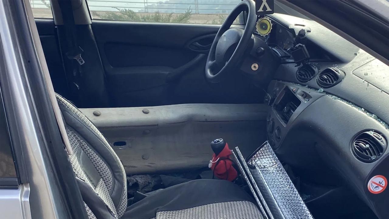 Kocaeli’de korkunç kaza! Bariyer otomobilin içinden geçti