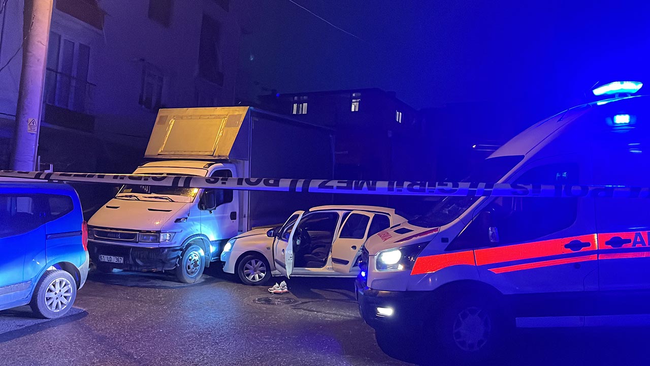 Foto - Kocaeli'de otopark kavgası kanlı bitti! İki kardeş vuruldu, biri ağır yaralı