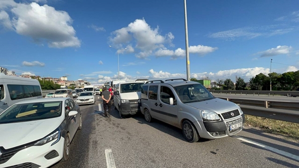 Foto - Kocaeli'de zincirleme kaza: Yaralılar var