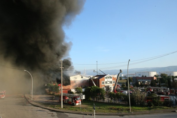 Foto - Kocaeli'yi kara bulutlar sardı! Ekipler seferber oldu