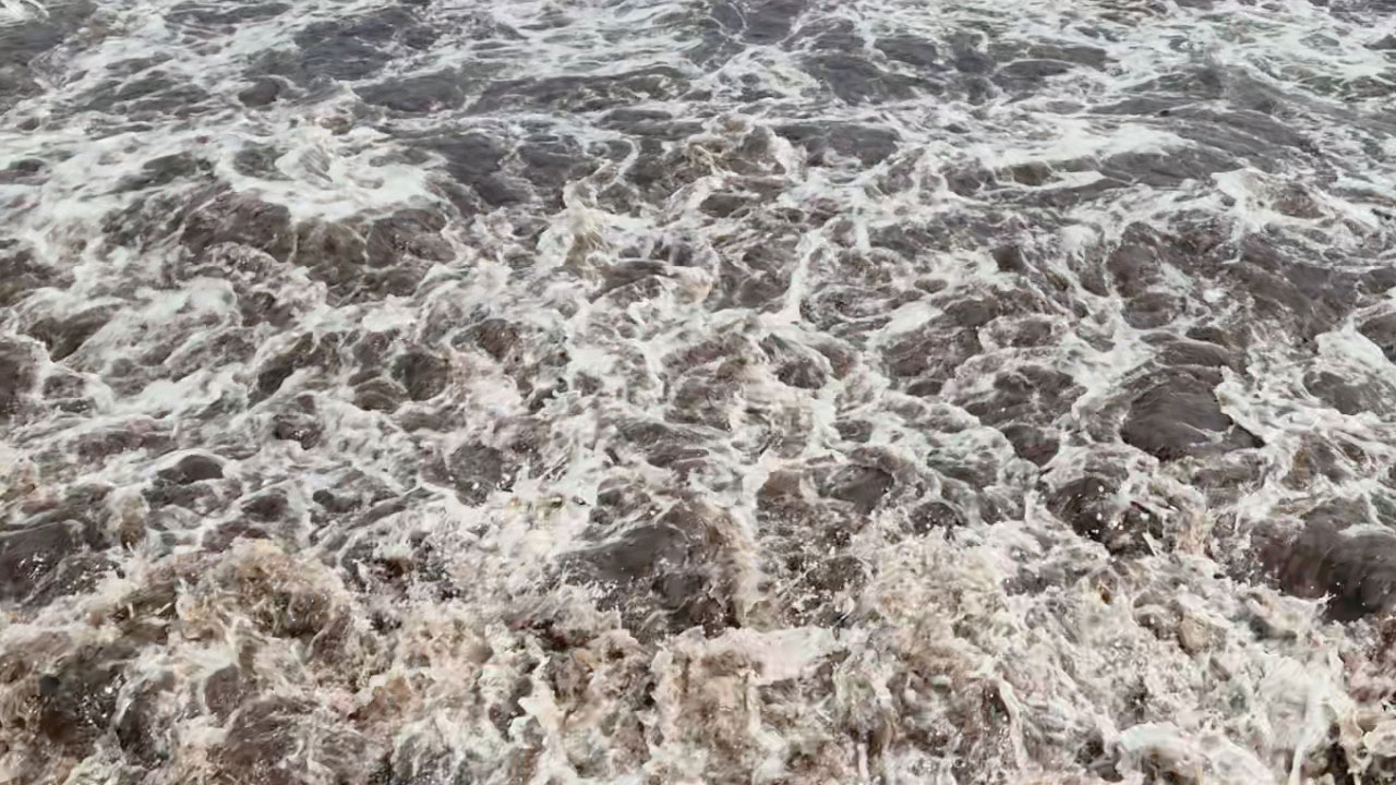 Foto - Koku keyifleri kaçırdı! Marmara Denizi kızıla büründü