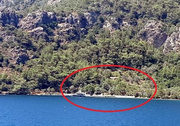 Foto - Kokuşmuş mahallenin figüranı Şahan Gökbakar'a soğuk duş 