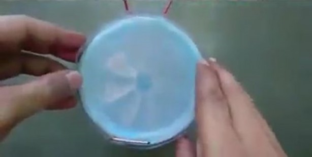 Foto - Kola şişesinden elektrikli süpürge yaptı