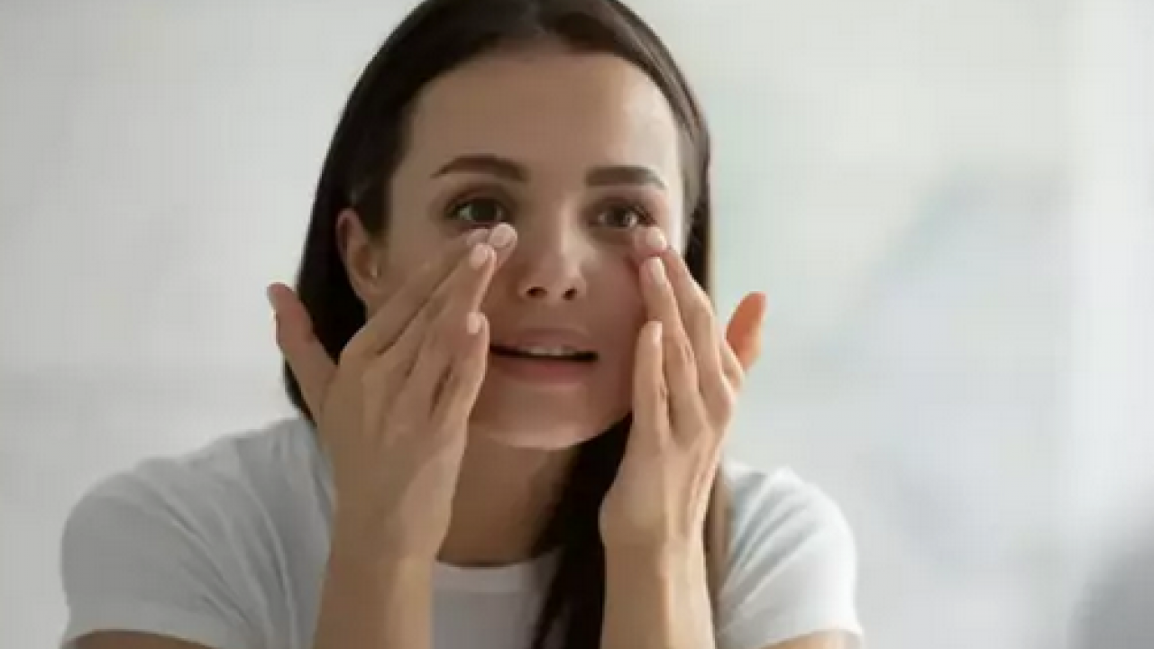 Foto - Kolajen haplarını çöpe attıran formül! Cilde tek damlası bile yetiyor! Duyanlar talip oldular! Haplarla hastanelik olmayın