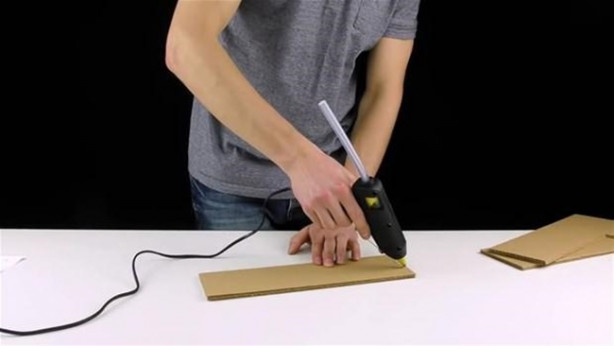 Foto - Kolayca bulunan eşyalarla öyle bir şey yaptı ki!