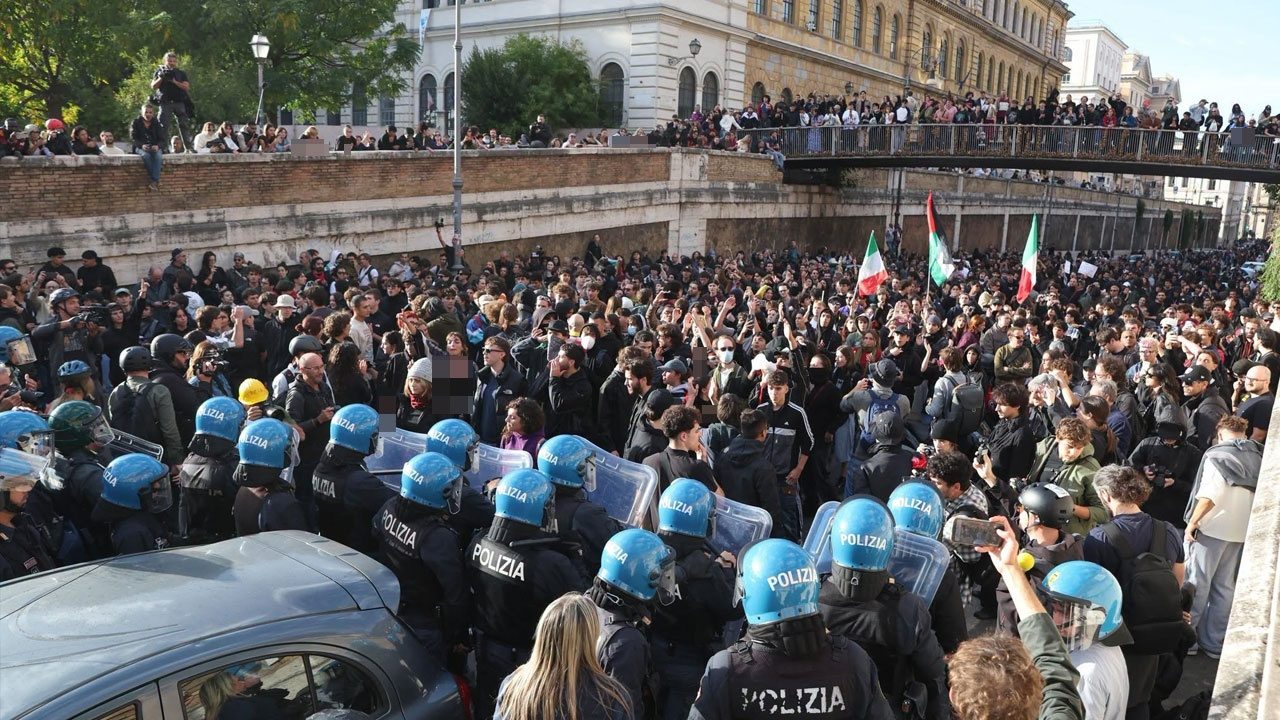 Foto - Kolezyum’u bastılar!