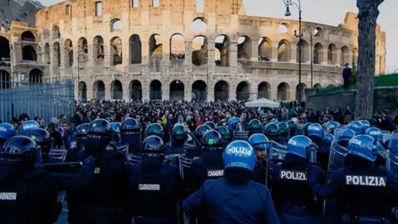 Foto - Kolezyum’u bastılar!