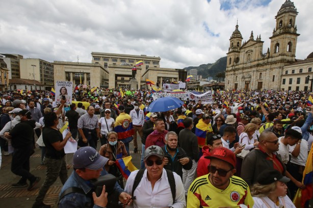 Foto - Kolombiya'da sağlık reformu yasası protesto edildi
