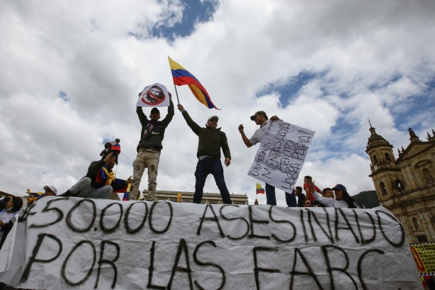 Foto - Kolombiya'da sağlık reformu yasası protesto edildi