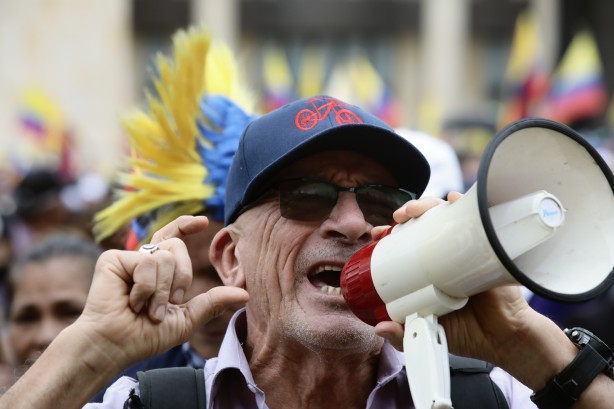 Foto - Kolombiya'da sağlık reformu yasası protesto edildi
