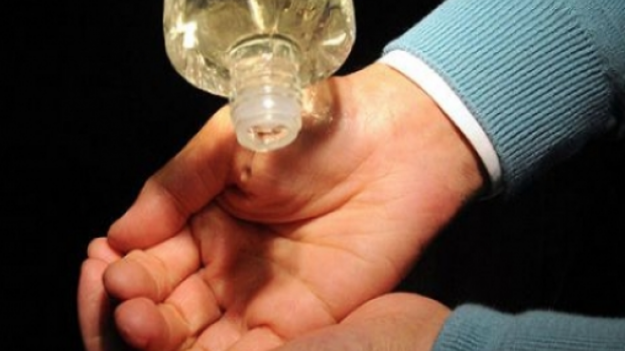 Foto - Kolonya severler dikkat: İşte Bilmediğiniz 7 Şaşırtıcı Kullanım Alanı!