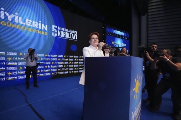 Foto - Koltuğu bırakan Akşener Kennedy'nin sözüyle veda etti 