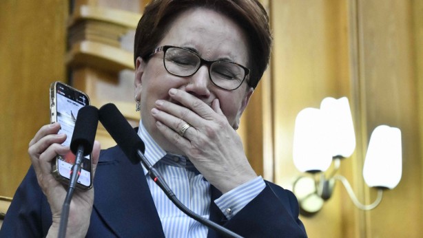 Koltuğu devredip telefonu kapattı! Aradığınız Meral Akşener'e şu anda ulaşılamıyor!