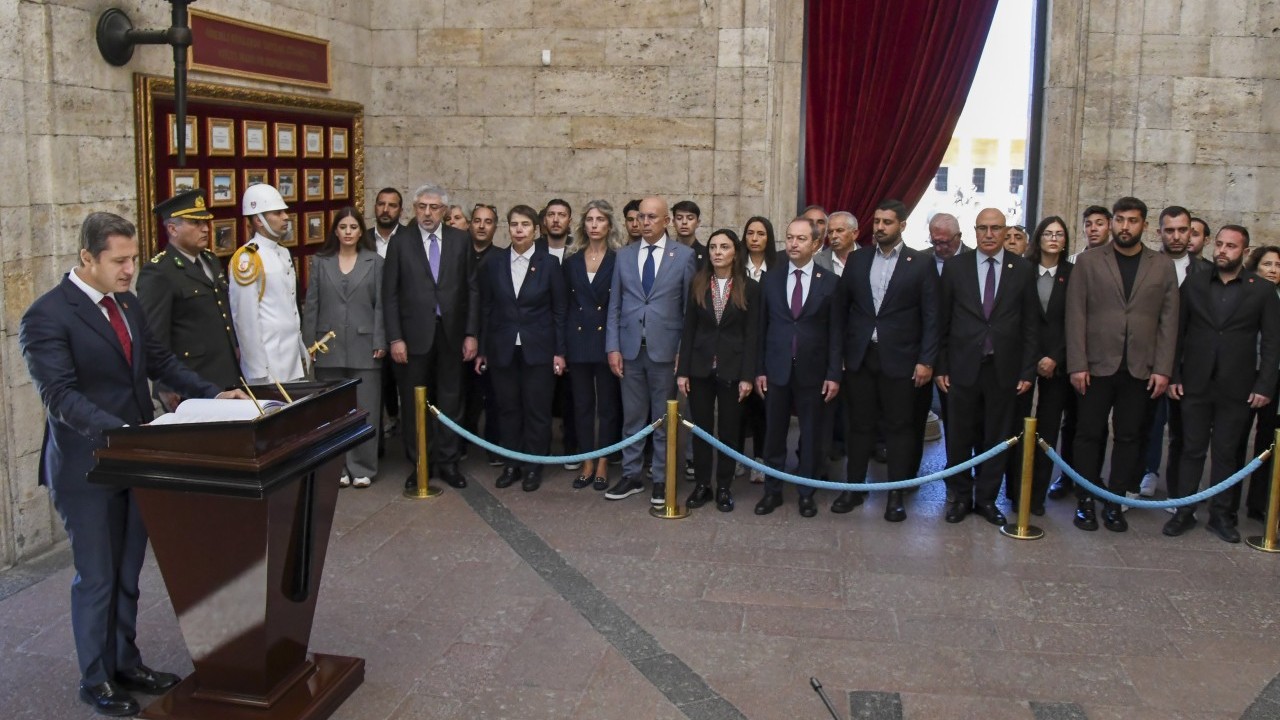 Foto - Koltuk savaşları, rüşvet ve yolsuzluk skandalları... CHP bakın nereye koştu