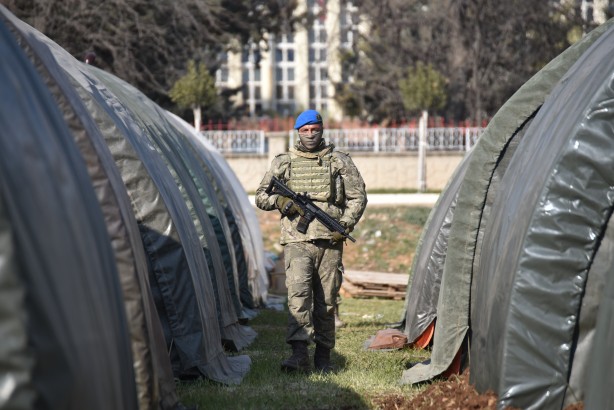 Foto - Komandolar Adıyaman'da 35 bin metrekare alana çadır kent kuruyor