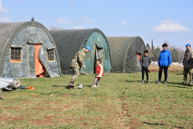 Foto - Komandolar Adıyaman'da 35 bin metrekare alana çadır kent kuruyor