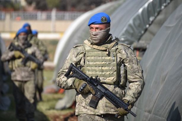 Foto - Komandolar Adıyaman'da 35 bin metrekare alana çadır kent kuruyor