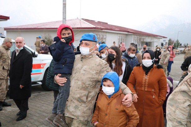 Foto - Komandolar dualar eşliğinde uğurlandı