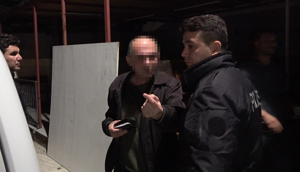 Foto - Komedi filmi değil gerçek! Kumarbazlardan görülmemiş savunma