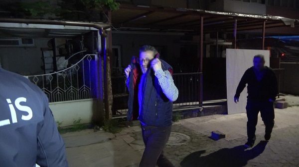 Foto - Komedi filmi değil gerçek! Kumarbazlardan görülmemiş savunma