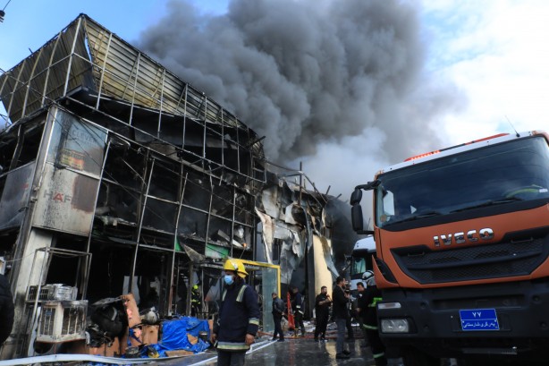 Foto - Komşu ülkede feci yangın