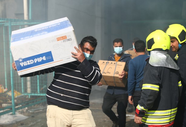 Foto - Komşu ülkede feci yangın