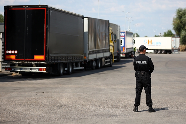 Foto - Komşudan flaş açıklama: Türkiye sınırındaki sorun çözüldü