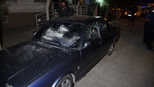 Komşular arasında bıçaklı, silahlı kavga