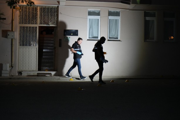 Foto - Komşular arasında silahlı kavga