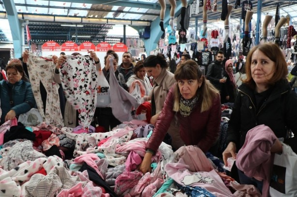 Foto - Komşunun vatandaşları akın akın geliyordu! Kapatıldı
