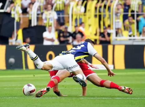 Foto - Konferans liginden itibaren her şey değişecek! Resmen oyuncu fışkırıyor… Yine de O yıldıza kafayı taktı!