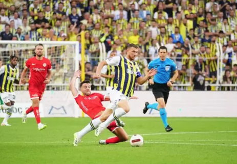 Foto - Konferans liginden itibaren her şey değişecek! Resmen oyuncu fışkırıyor… Yine de O yıldıza kafayı taktı!