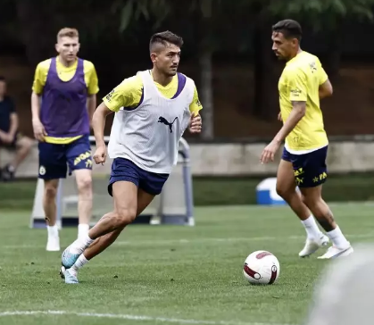 Foto - Konferans liginden itibaren her şey değişecek! Resmen oyuncu fışkırıyor… Yine de O yıldıza kafayı taktı!