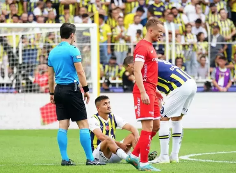 Foto - Konferans liginden itibaren her şey değişecek! Resmen oyuncu fışkırıyor… Yine de O yıldıza kafayı taktı!